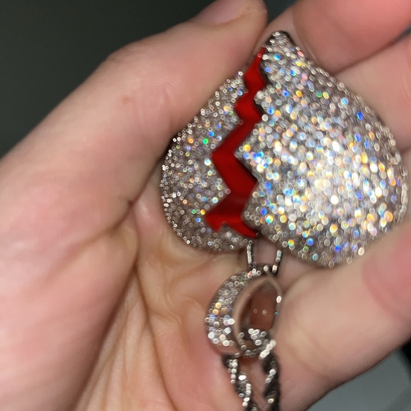 Broken Heart pendant necklace - Picture 5 of 10